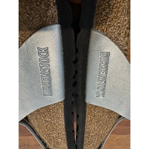 Birkenstock Gizeh Sandal Metallic Silver, Women's Size 37 Iconic Footwear - Picture 9 of 10